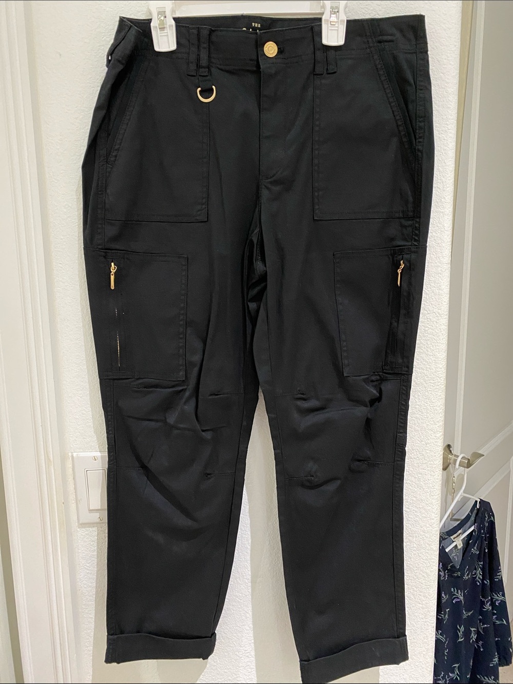 White House Black Market MR Utility Slim Crop Size 10 R - Black  NWT